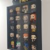 20241214_125021-1-scaled-1.jpg Półka kolekcjonerska z logiem Harry Potter na 20 figurek Funko Pop Mini z Kinder Joy